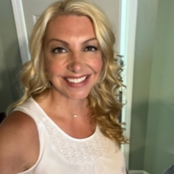 Meet your Posher, Jen - Picture 2 of 5